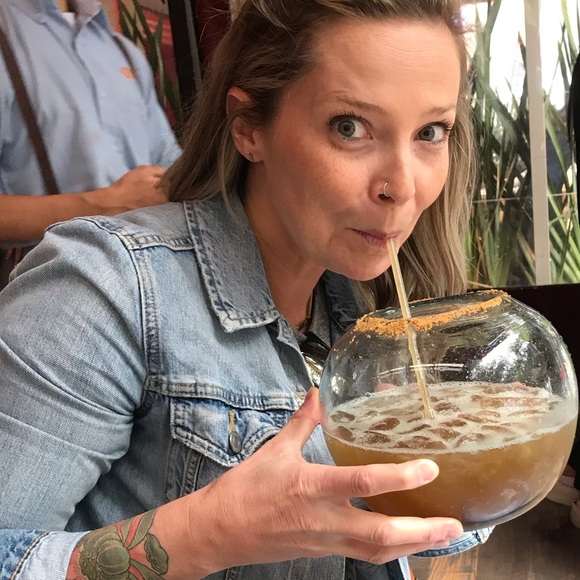 Meet your Posher, Haelie - Picture 1 of 1